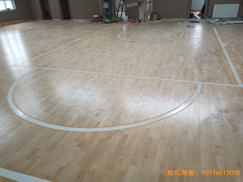 新疆克拉玛依市独山子虹园小区体育馆体育地板施工案例
