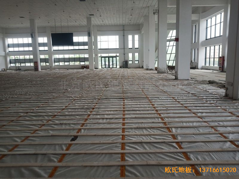 新疆和田昆玉市文化馆体育木地板安装案例