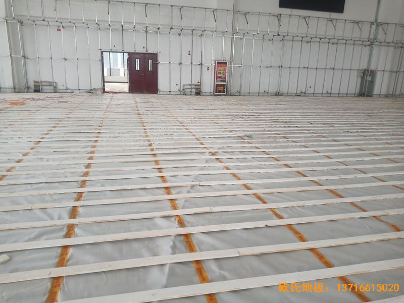 新疆和田昆玉市文化馆体育木地板安装案例