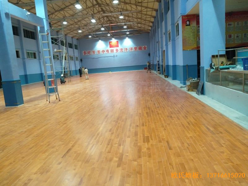 湖北武汉新华路体育场羽毛球馆体育木地板铺装案例