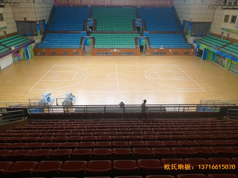 赣州体育馆体育地板安装案例
