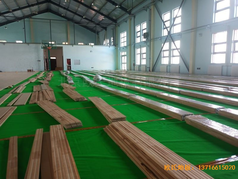 青海西宁市城西区新宁路18号中国科学院体育木地板安装案例