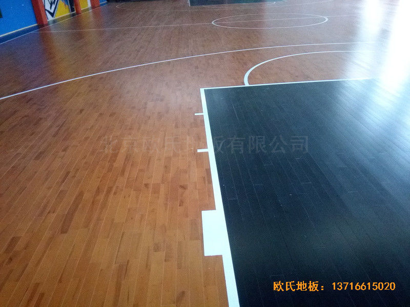 上海闵行kBT蓝球训练馆体育木地板铺设案例3
