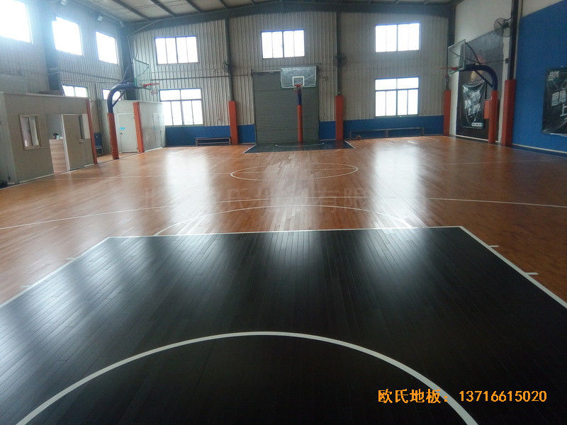 上海闵行kBT蓝球训练馆体育木地板铺设案例5