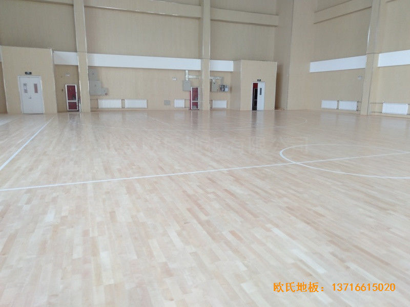 山东济南雪山小学篮球馆体育地板铺装案例5