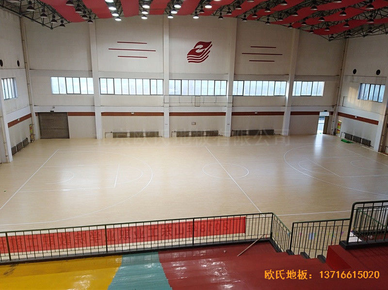 山东淄博工业职业学院篮球馆运动地板施工案例0
