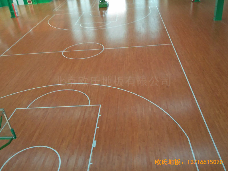 山东荷泽定陶新一中篮球馆体育木地板安装案例3