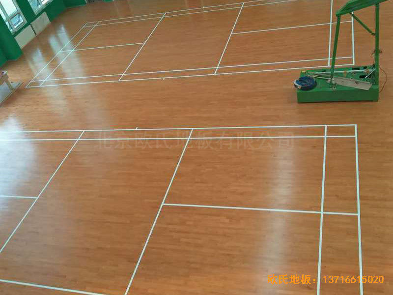 山东荷泽定陶新一中篮球馆体育木地板安装案例4
