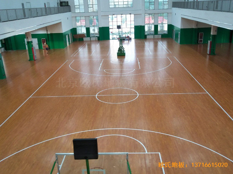 山东荷泽定陶新一中篮球馆体育木地板安装案例5