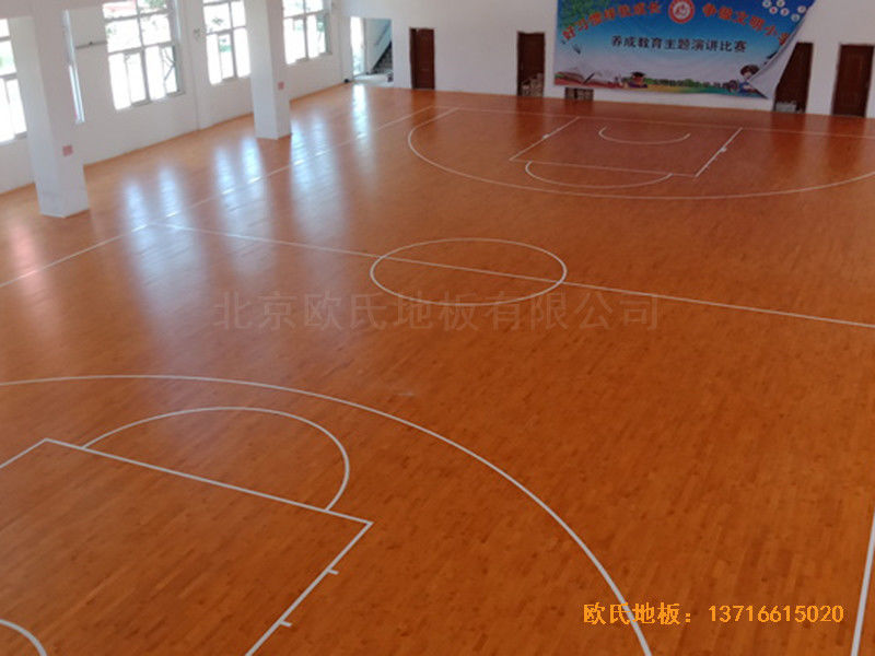 山东菏泽第六实验小学篮球馆运动木地板铺设案例5