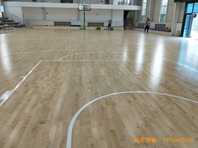山西晋城宏圣科威公司篮球馆运动木地板铺装案例5