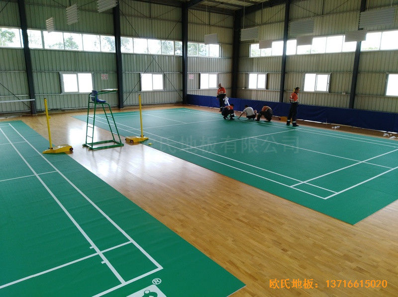 巴布亚新几内亚羽毛球馆体育地板铺装案例4