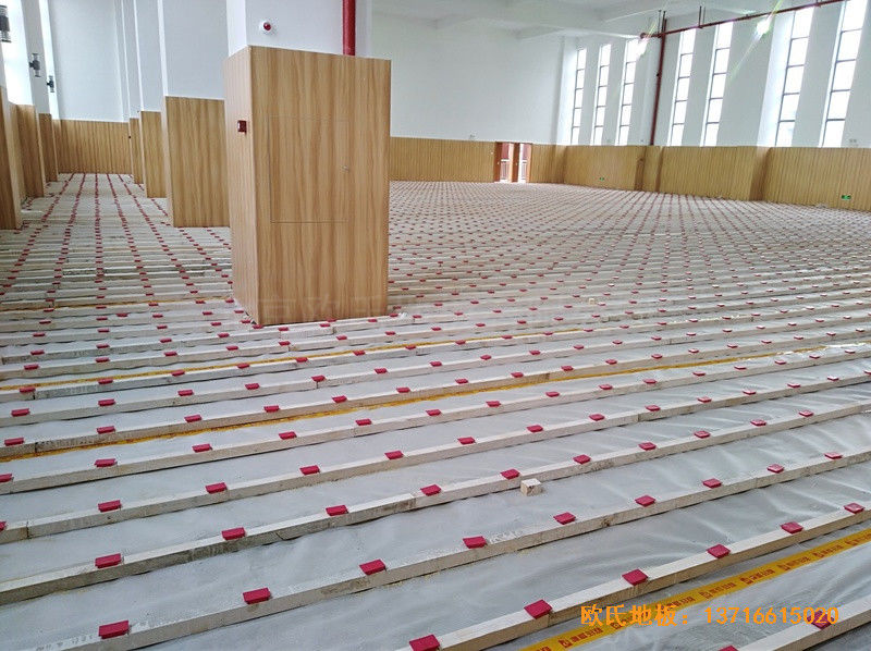 广州南沙区珠江中学篮球馆运动地板铺设案例1