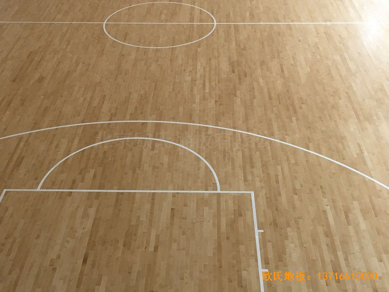 广州金地香山湖篮球馆体育地板安装案例5
