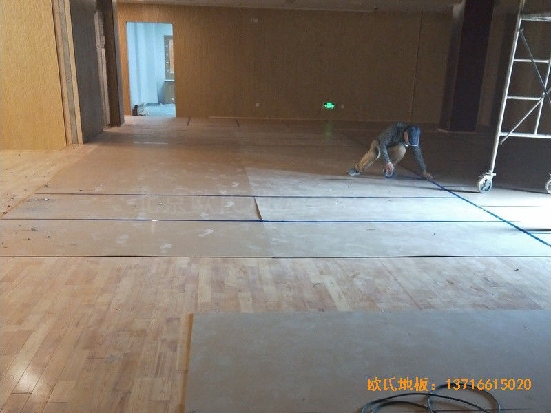 徐州汇邻湾舞台运动木地板施工案例2