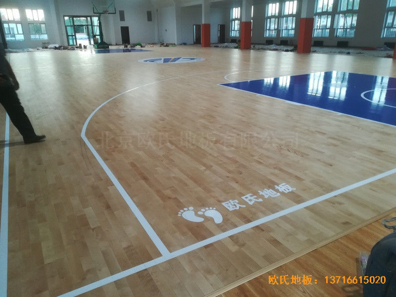 新疆昌吉职工活动中心体育地板安装案例4