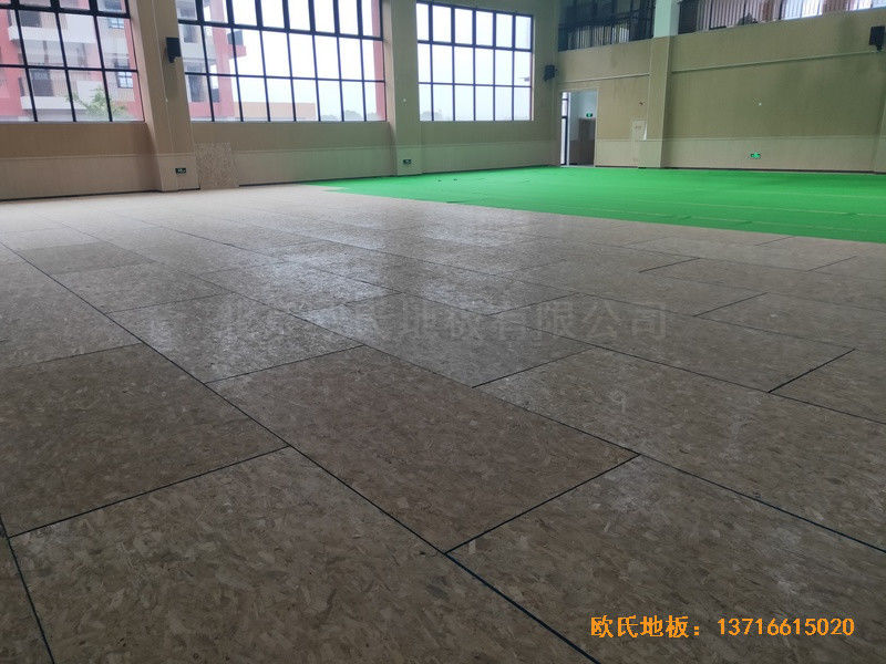 杭州高中启成校区篮球馆运动地板施工案例2