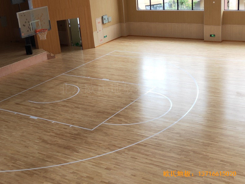 杭州高中启成校区篮球馆运动地板施工案例5