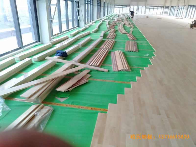 武汉青山区江滩体育馆体育木地板铺装案例3