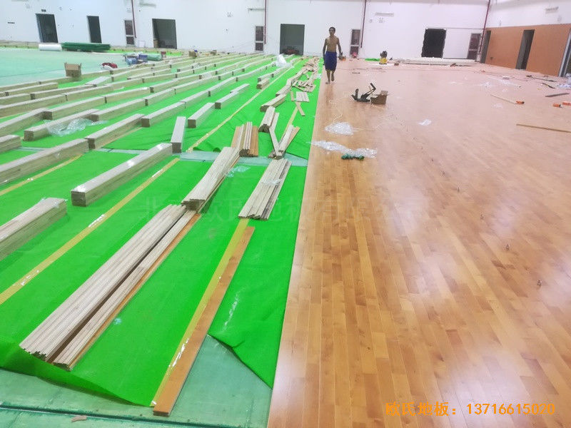 江苏上海大众仪征分公司运动馆体育地板安装案例3