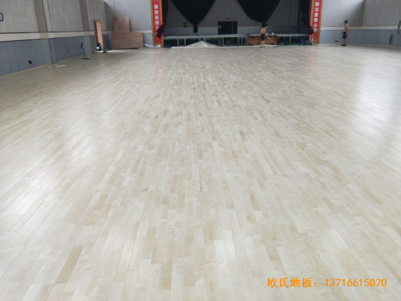 江苏宜兴东域小学篮球馆运动地板铺装案例4