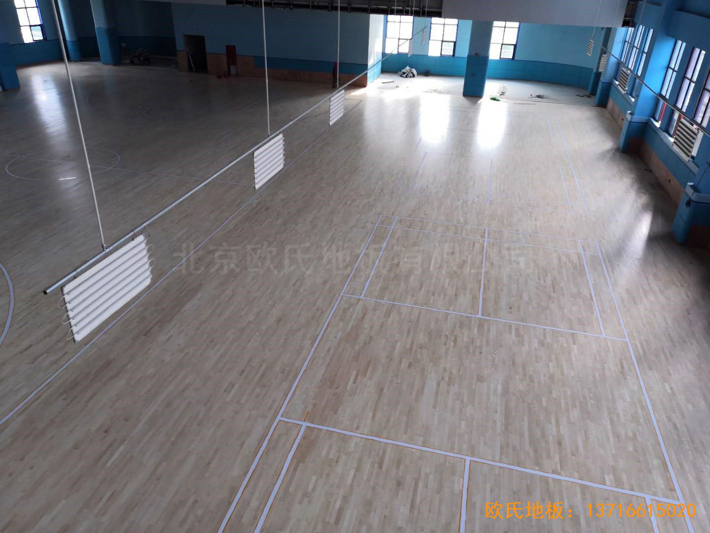 江西城西桥小学A区体育馆运动木地板铺装案例4