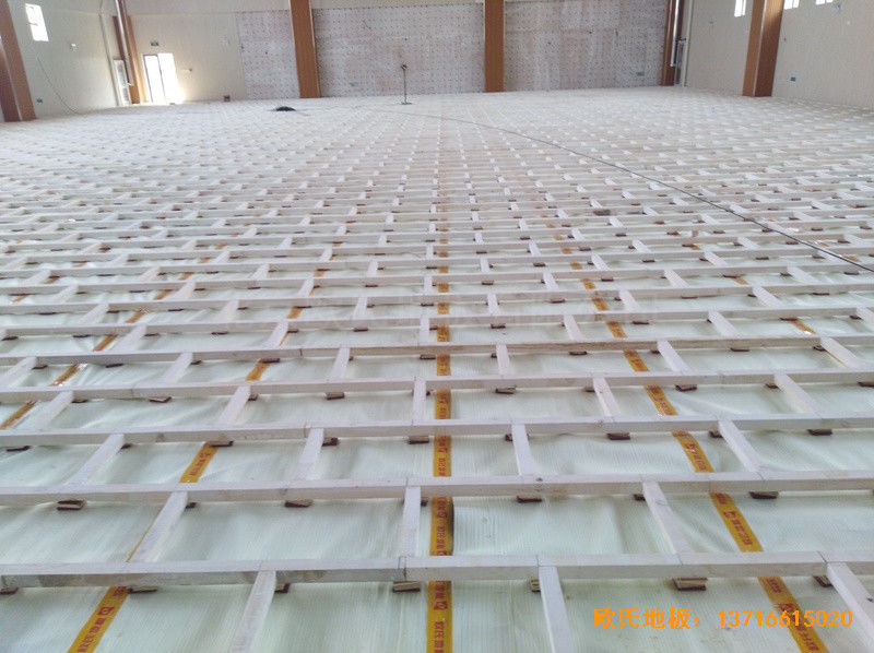 乌鲁木齐达坂城中学篮球馆体育木地板铺装案例1