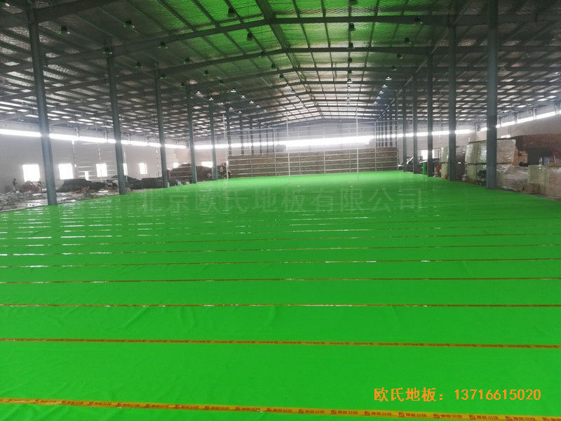 江西宜春袁州区篮球馆体育地板施工案例2
