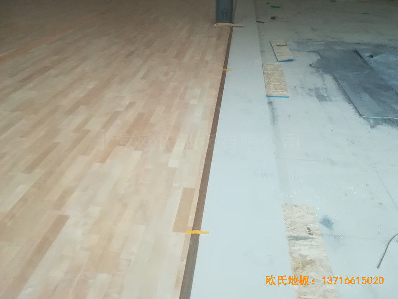 江西宜春袁州区篮球馆体育地板施工案例3