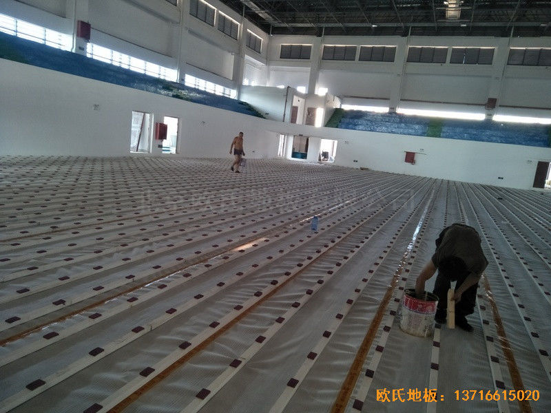 江西赣州天娇中学运动馆运动木地板施工案例1