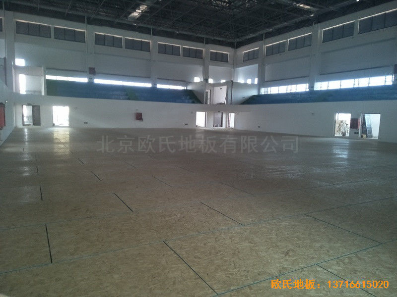 江西赣州天娇中学运动馆运动木地板施工案例4