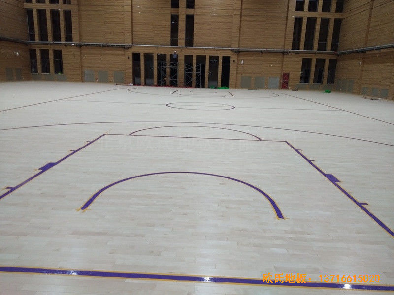 河北雄县第三高中篮球馆运动木地板施工案例0