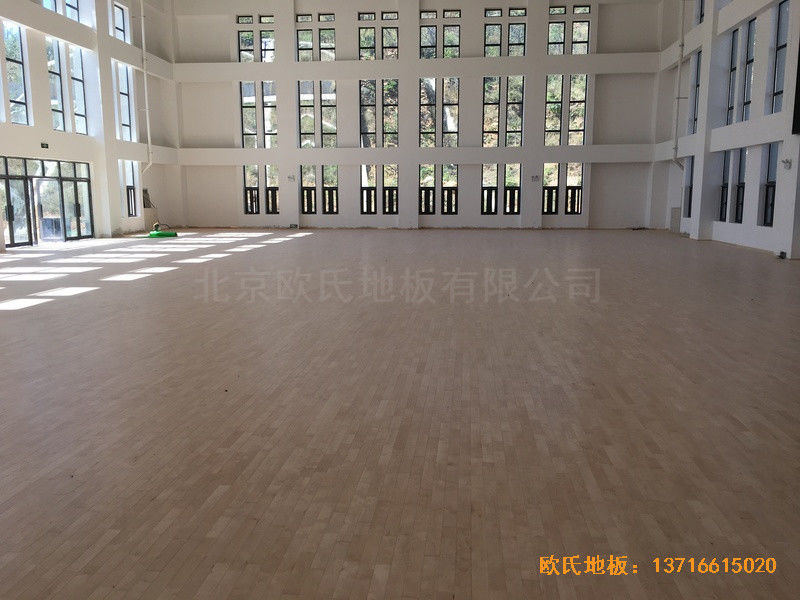 河南南阳南召县天池电站运动馆体育木地板铺设案例4