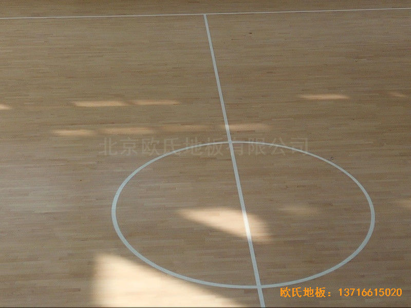 洛阳伊水小学篮球馆运动木地板铺设案例2