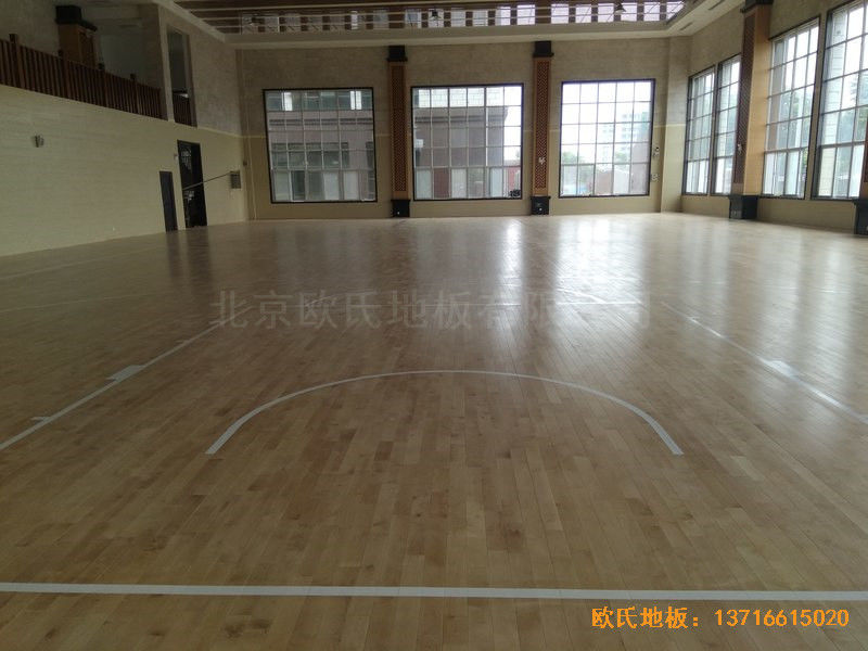 洛阳吉利三中篮球馆运动地板铺装案例5