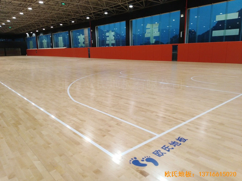 浙江临海WeArena篮球馆运动木地板施工案例5