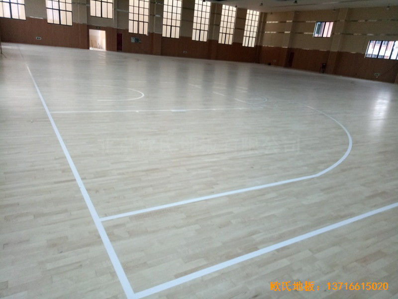 浙江台州路北街道篮球馆运动地板铺设案例5