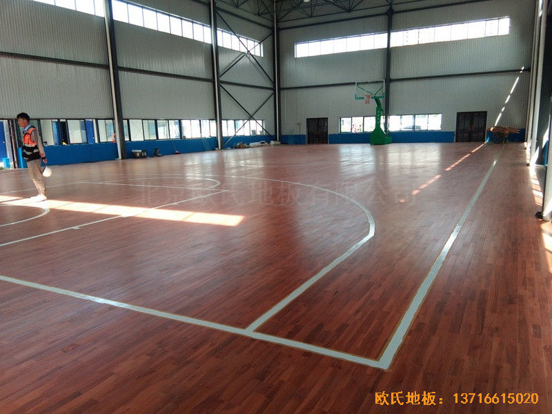 浙江杭州建设八局篮球馆体育木地板安装案例5