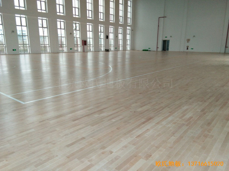 浙江温岭石桥头中心小学篮球馆运动木地板安装案例2