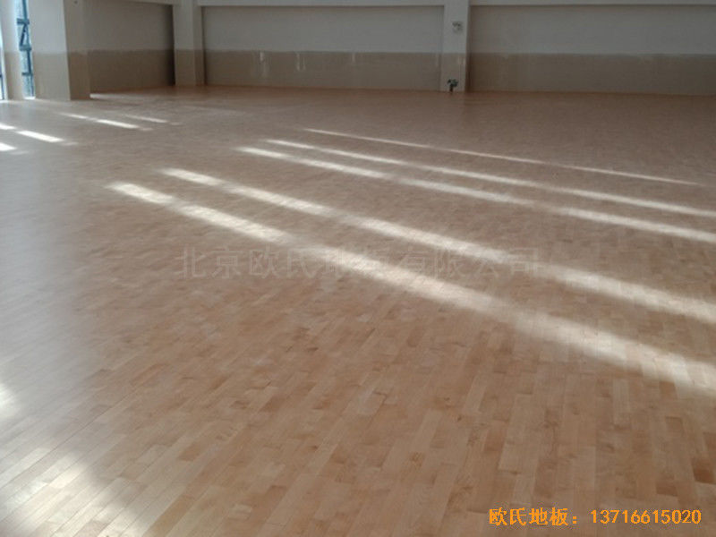 深圳北环中学运动馆体育地板施工案例0