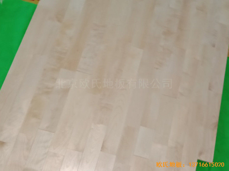 深圳北环中学运动馆体育地板施工案例3