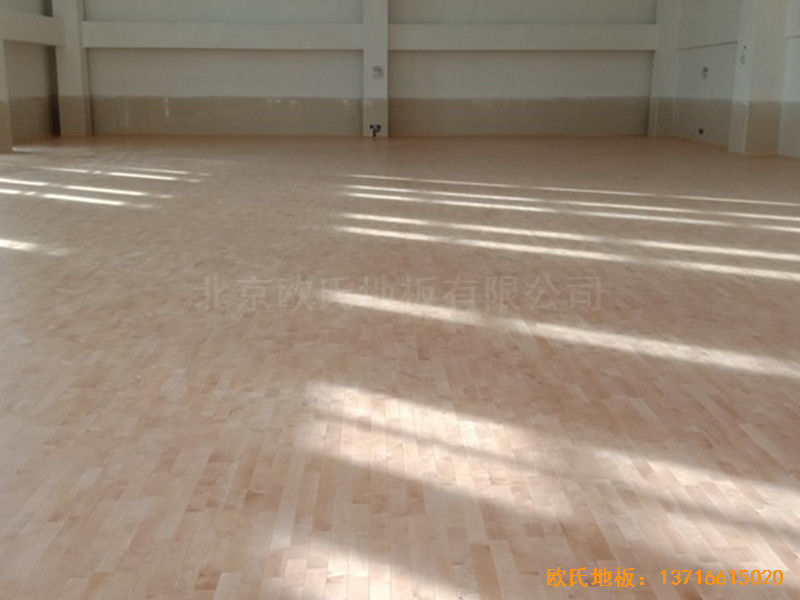 深圳北环中学运动馆体育地板施工案例4