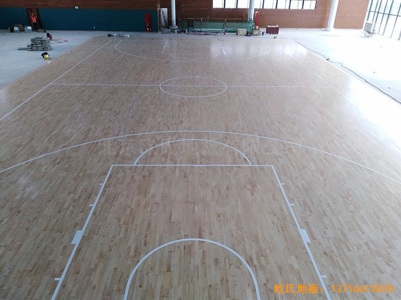 深圳南山区体育文化公园运动木地板铺设案例0