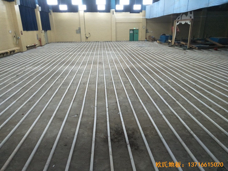 深圳罗湖区翠园中学运动馆运动木地板安装案例1