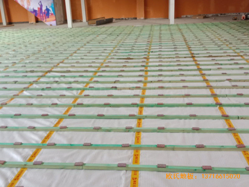 湖北武汉实验外国语学校篮球馆运动地板铺设案例1
