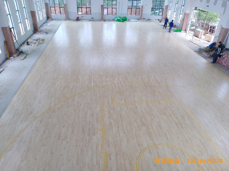 湖北黄冈蕲春收费站篮球馆运动地板铺设案例5