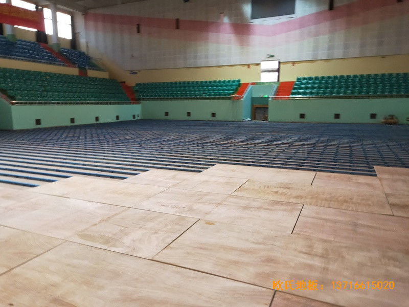 云南官渡区体育馆运动木地板铺装案例2
