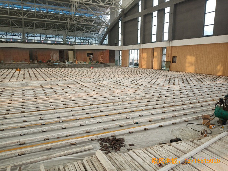 湖南杨山实验中学体育馆运动木地板施工案例1