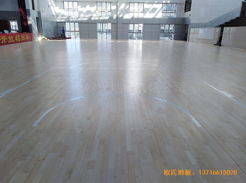 湖南衡阳生物环境技术学院篮球馆体育地板铺装案例0