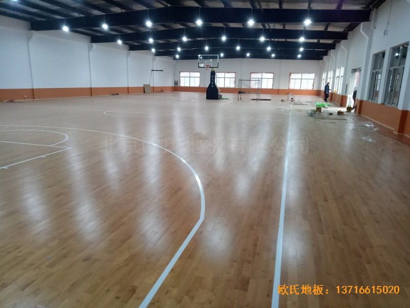 盐城大丰区篮球馆体育木地板铺设案例4